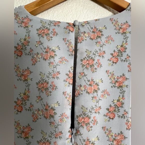 NWT Lush Short-Sleeve Puff Sleeve V-Neck Floral Mini Dress Size Large - Picture 4 of 7